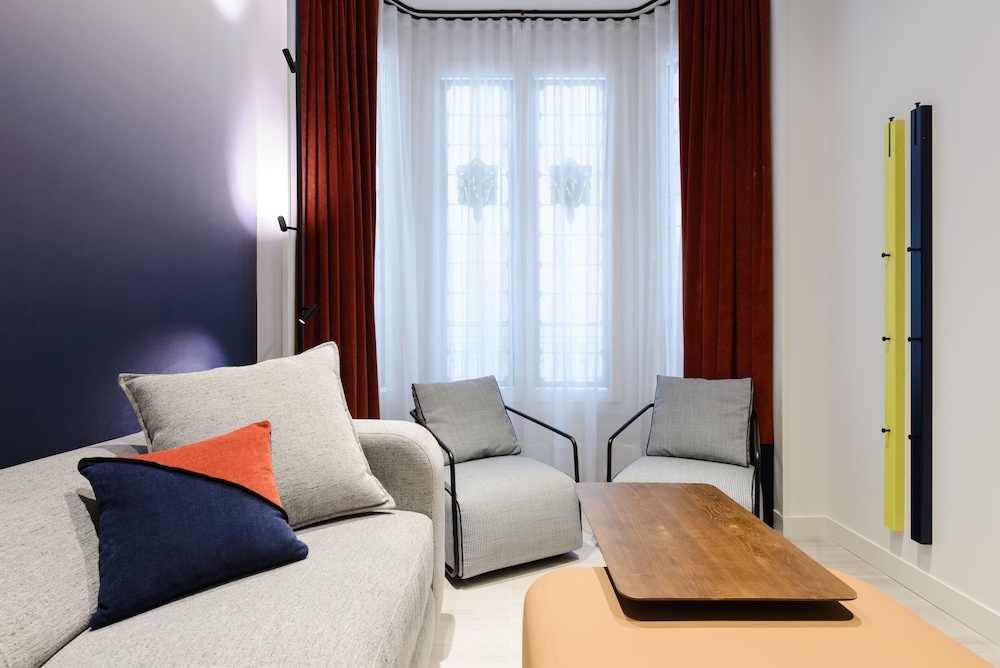 Smartrental Collection Gran Via Centric 33/50