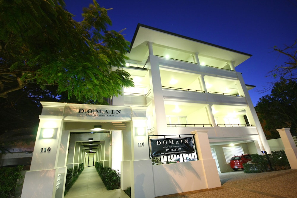 DOMAIN SERVICED APARTMENTS 2/52