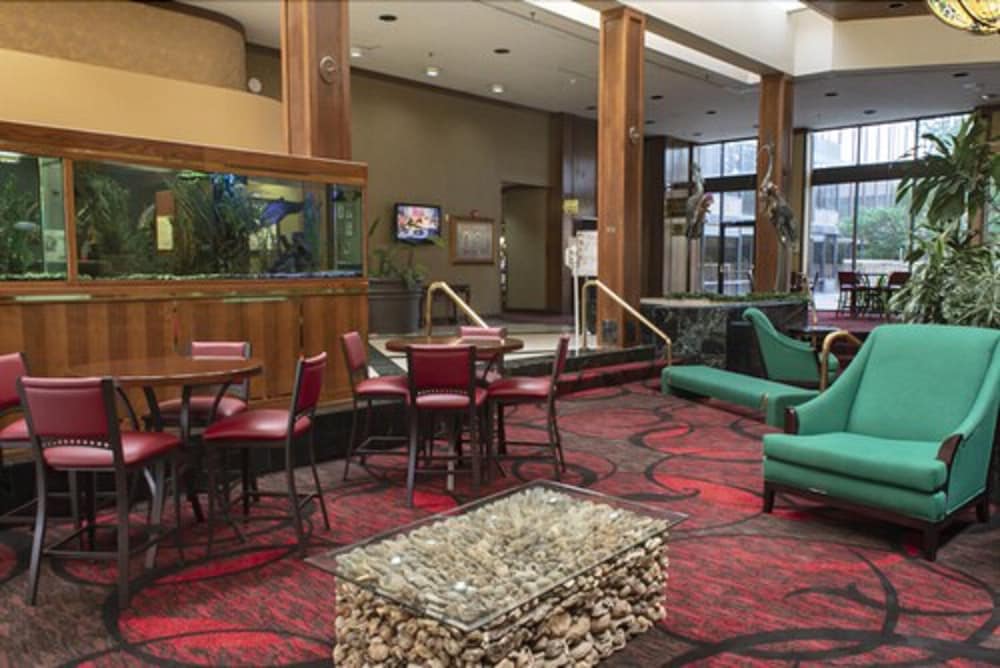 MCM Elegante Hotel and Conference Center 25/52