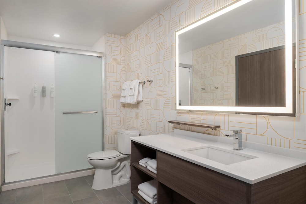 Home2 Suites by Hilton Riverview Tampa 49/54