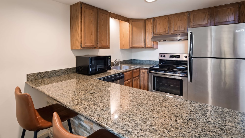 Best Western Inn & Suites Rutland-Killington 22/48