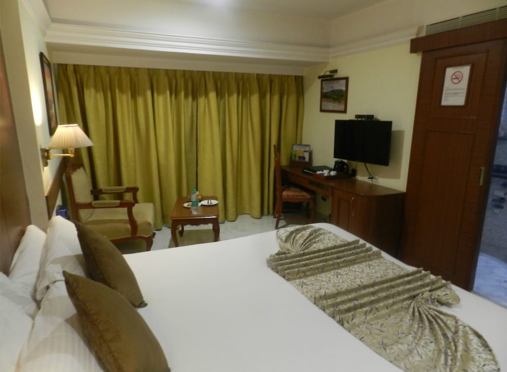 Regenta Place The Emerald 16/50