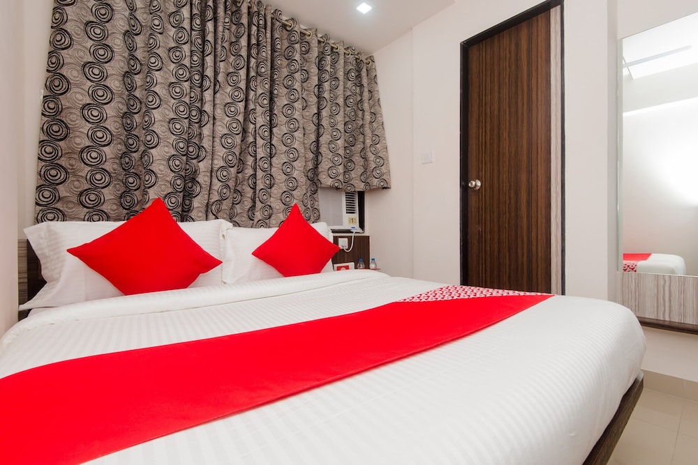 Oyo 13511 Hotel Gems 8/15