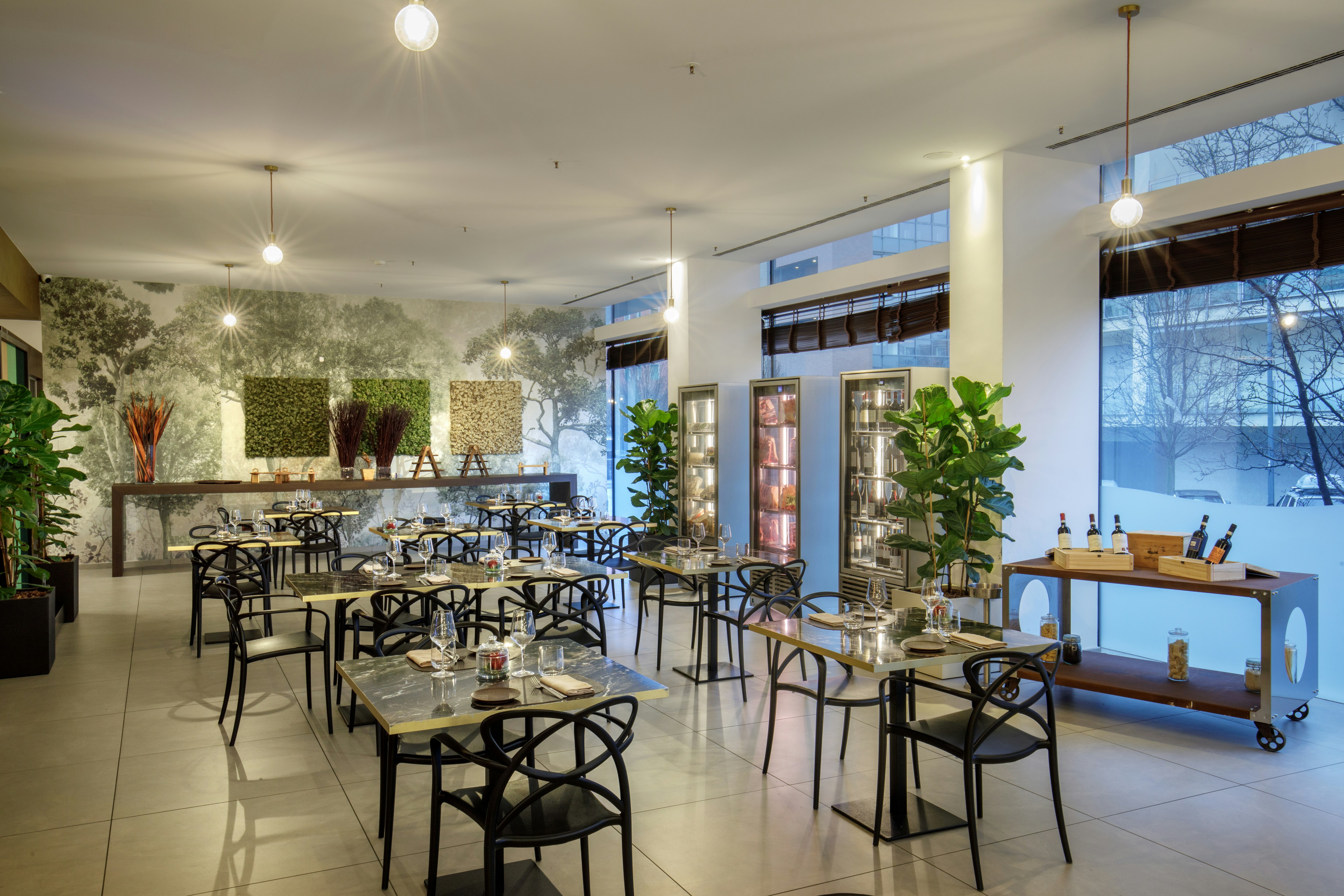 DOUBLETREE BY HILTON MILAN 38/83