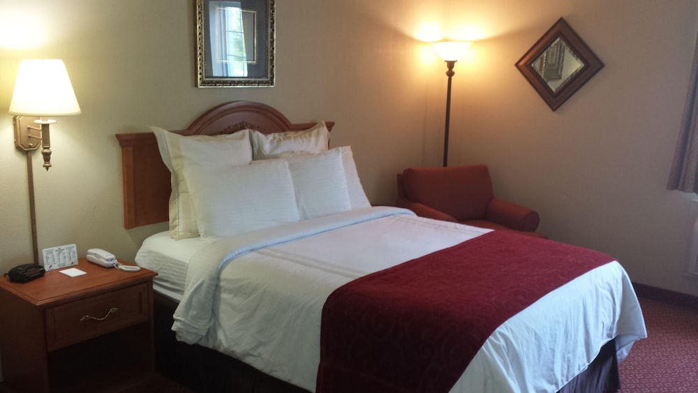 All American Inn and Suites 15/46
