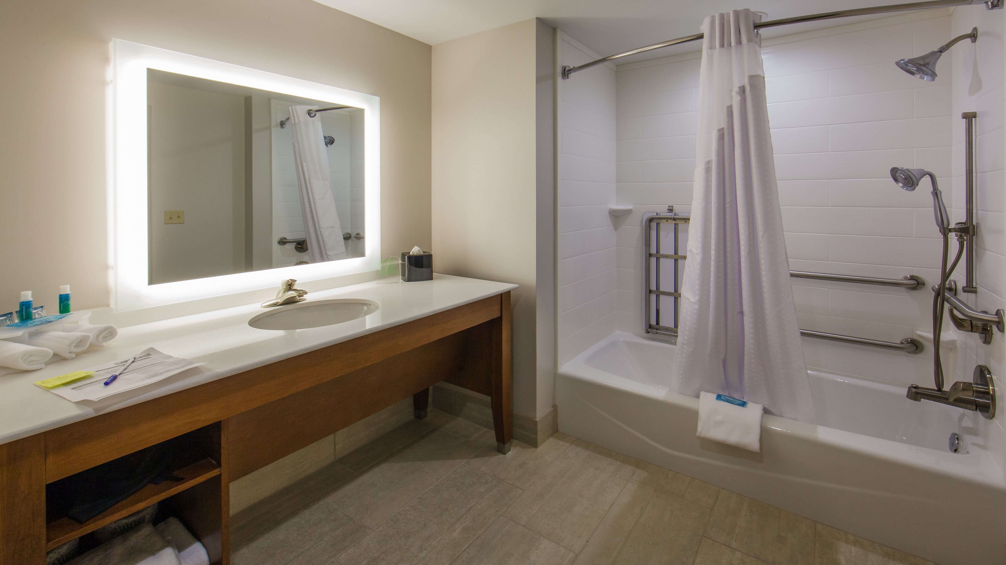 جناح ديلوكس لذوي الإعاقة، Holiday Inn Express Gatlinburg Downtown 9/10