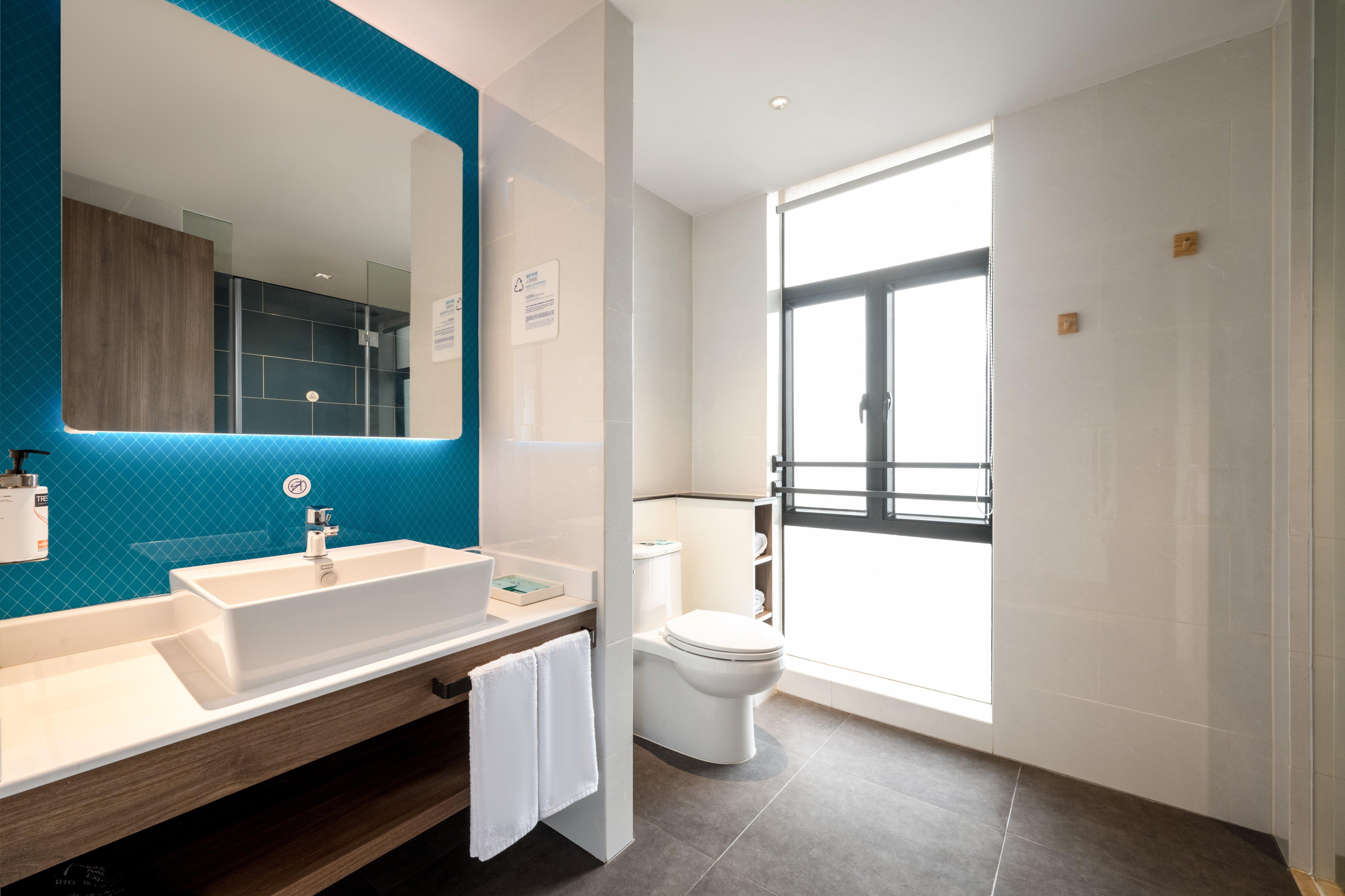 1 Bedroom, Suite, Holiday Inn Express Jiangmen Jianghai 4/4