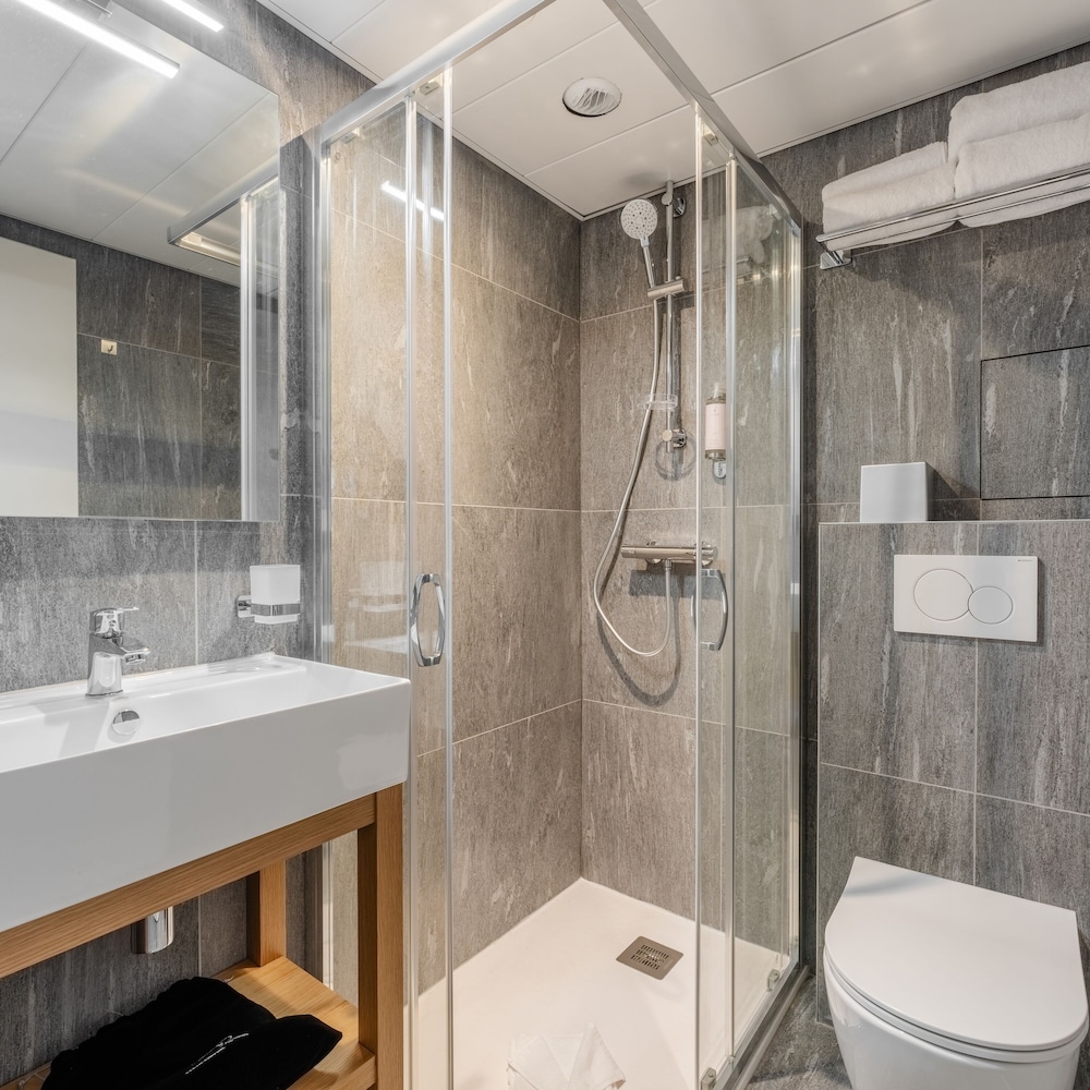 Green Park Hotel Paris 45/50