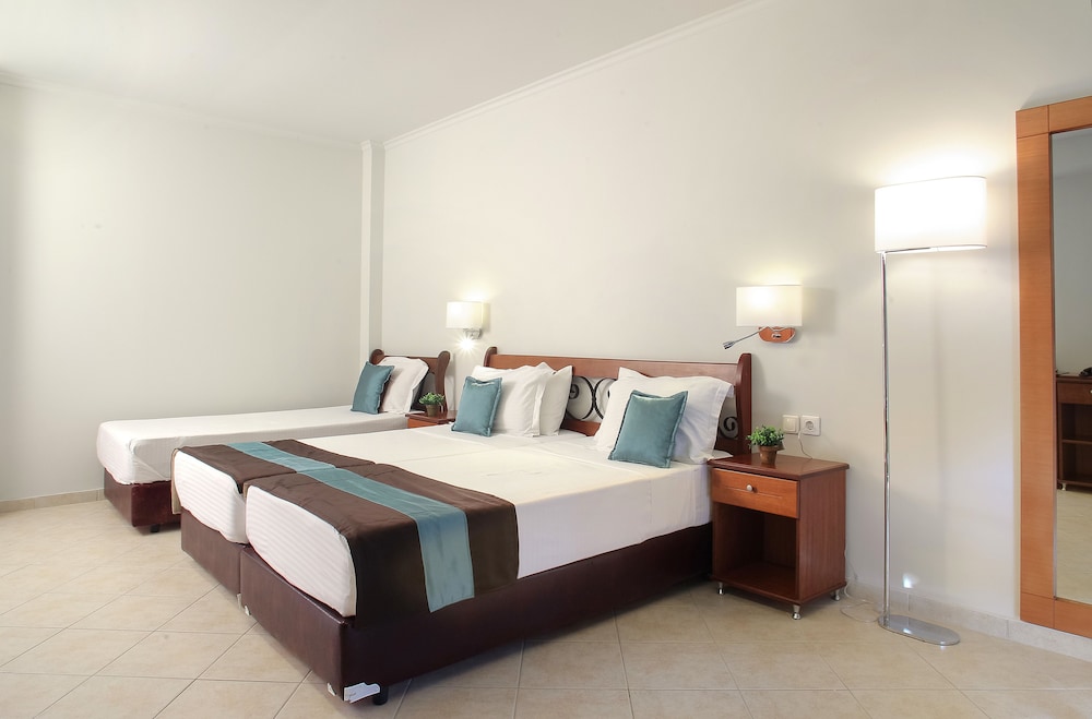 Electra Hotel 18/50