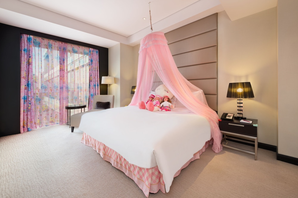 Kids Suite, Theme, Junior Suite, King Bed, Living Area
