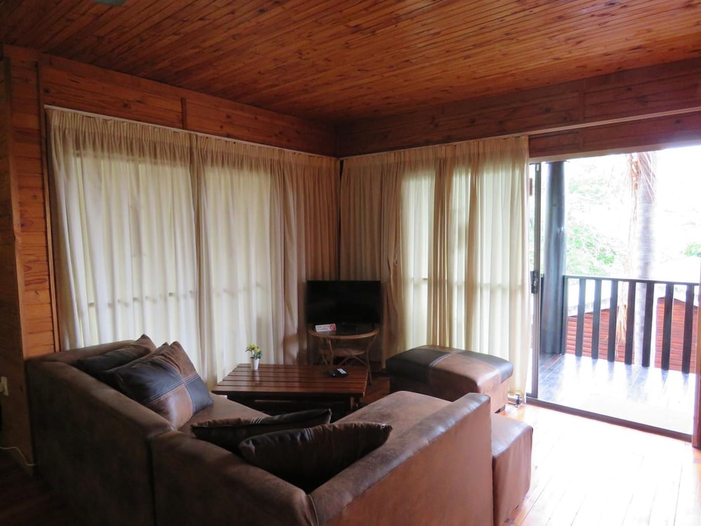 Viewpoint Lodge 24/50