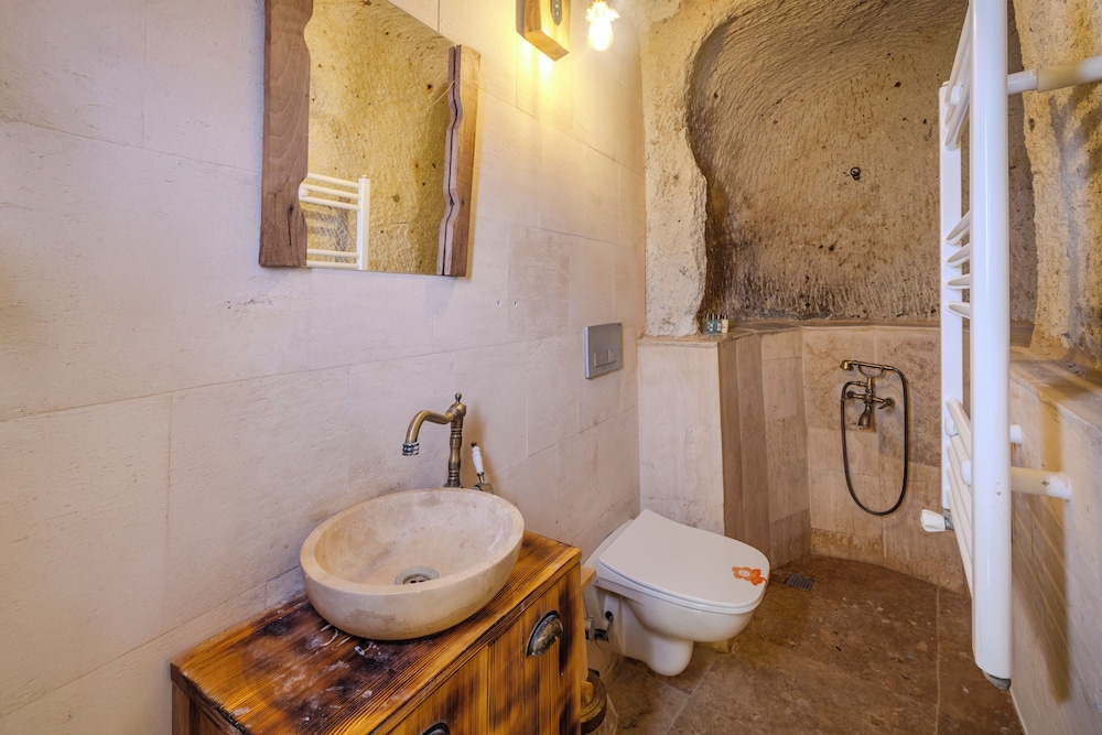 Lubberona Cave Cappadocia 49/50