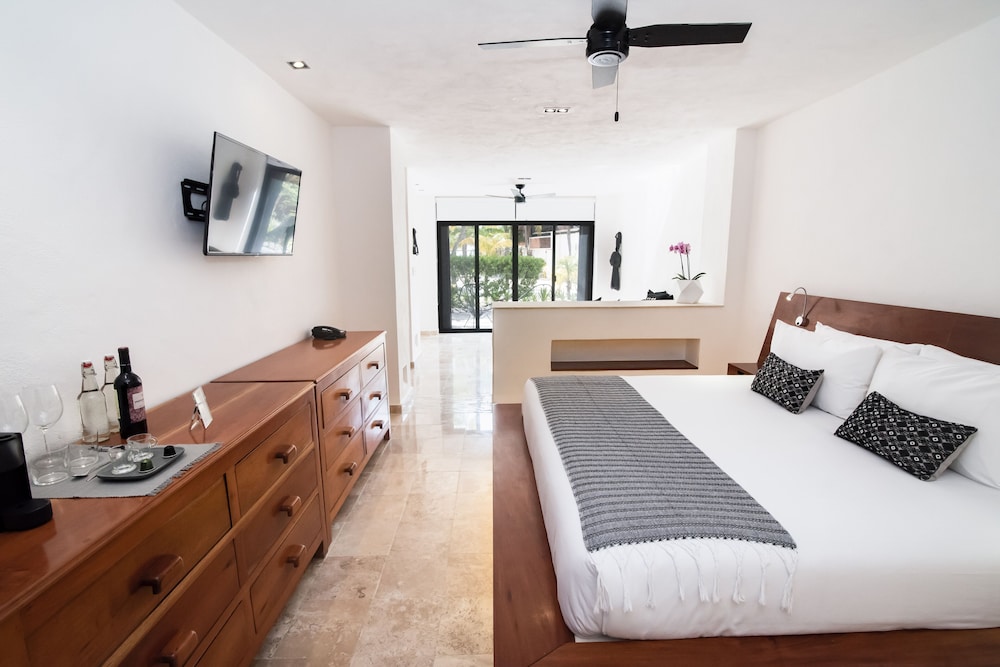HOTEL CASA DEL JAGUAR BEACH 7/50