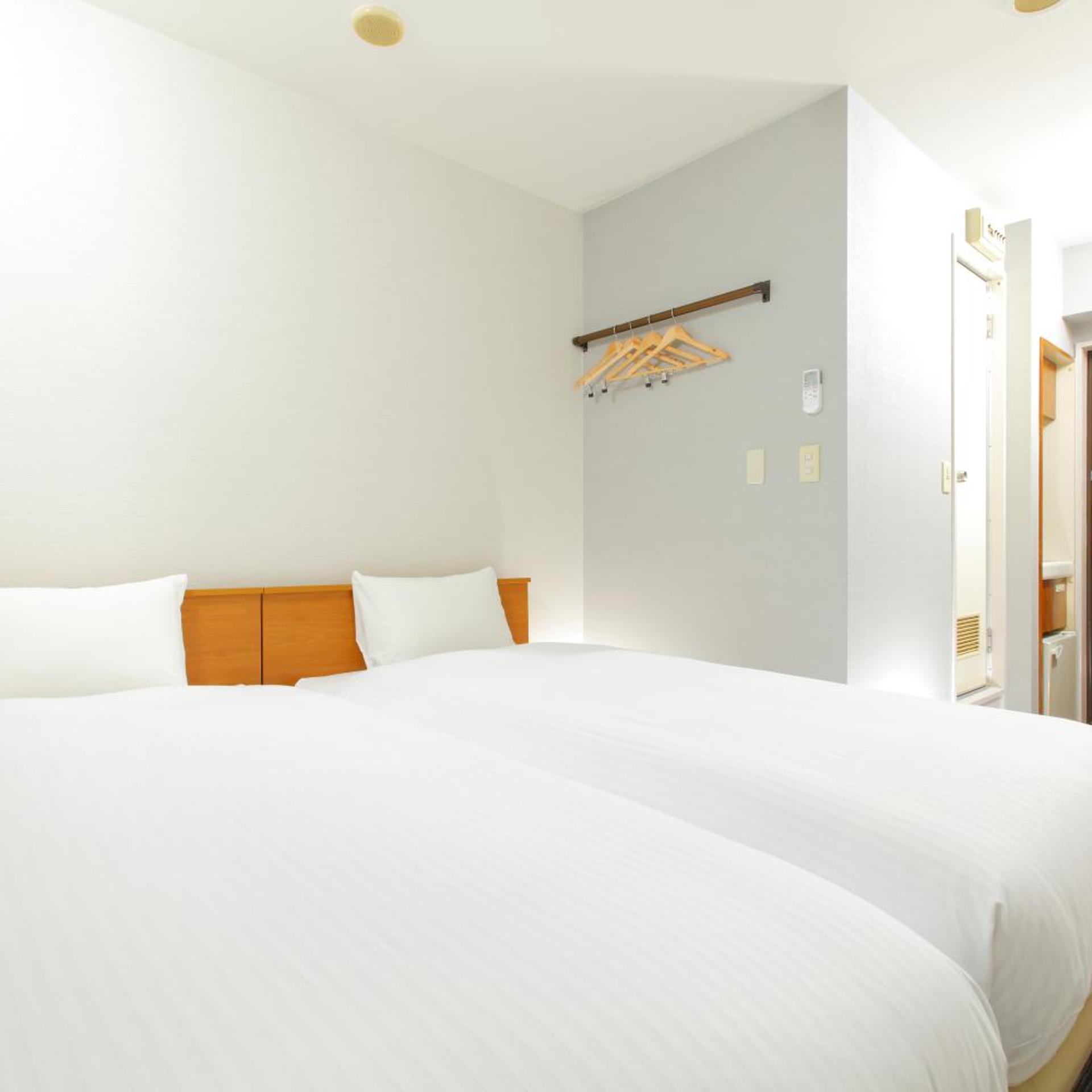 STANDARD, TWIN BEDS, NO CLEANING SERVICES, ANNEX