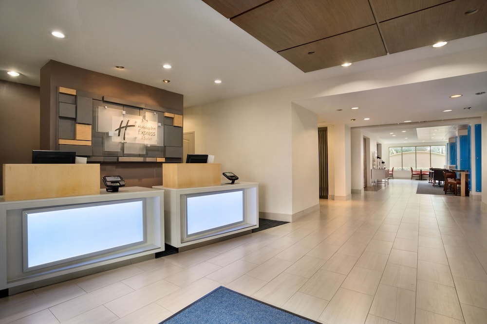 Holiday Inn Express & Suites Dallas NE - Allen 1/55
