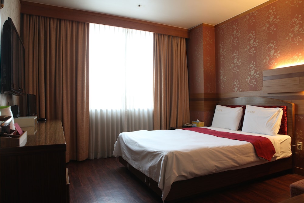 King Hotel 25/42