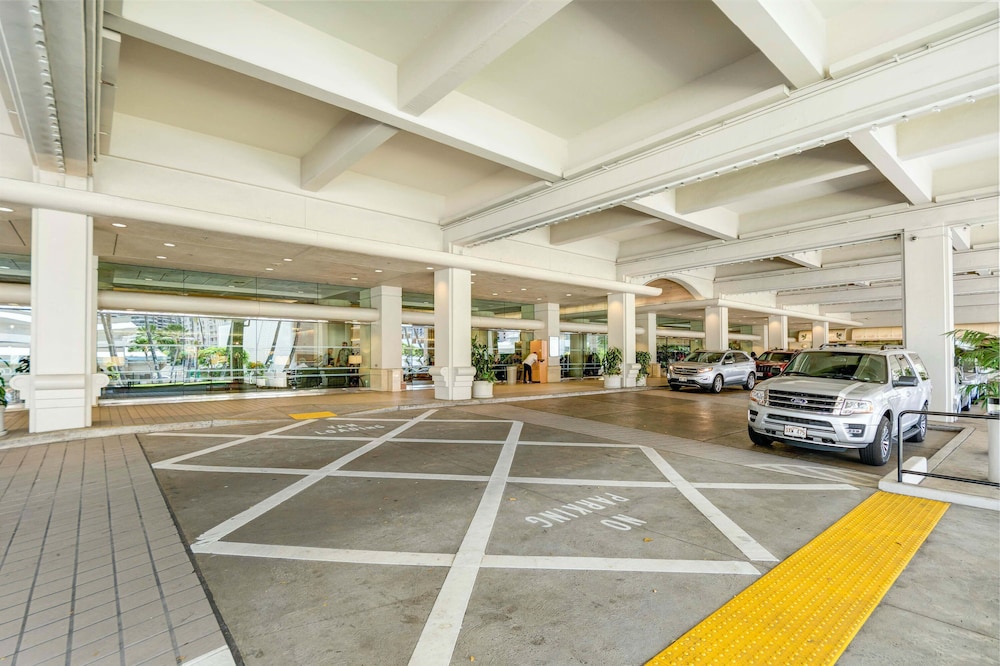 Ala Moana Honolulu by Mantra 35/37