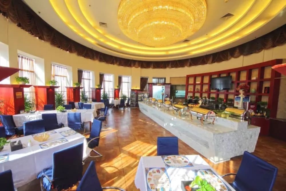 JUNYU GRAND HOTEL 28/33