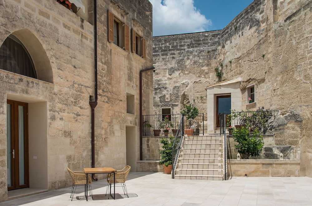 Masseria Santa Lucia 36/43