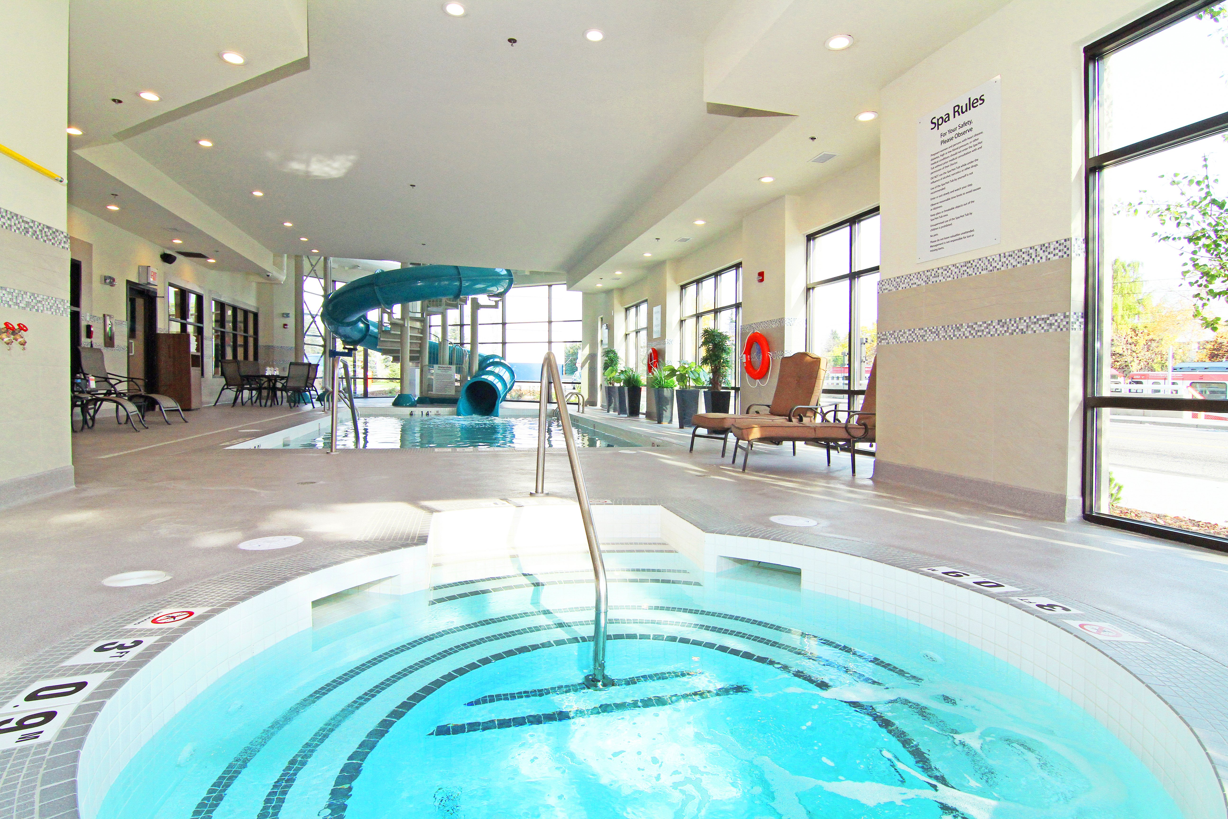Holiday Inn Express And Suites Calgary Nw University Area 33/73