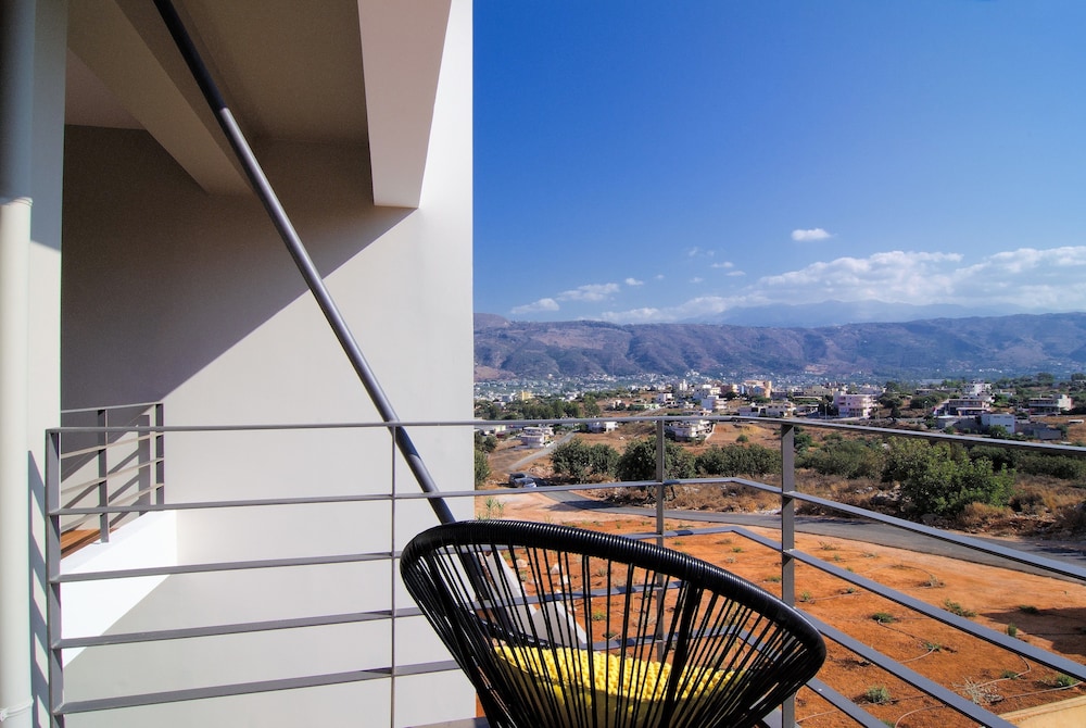 Seametry Luxury Living Apartments photo3
