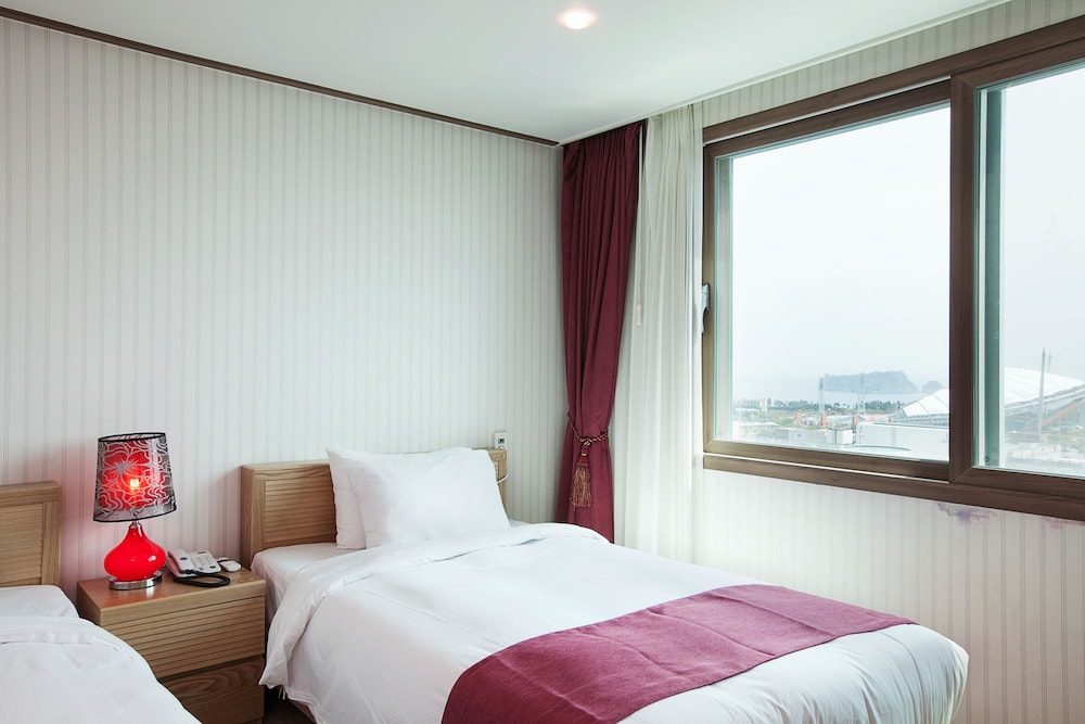 Hotel California Jeju 17/35