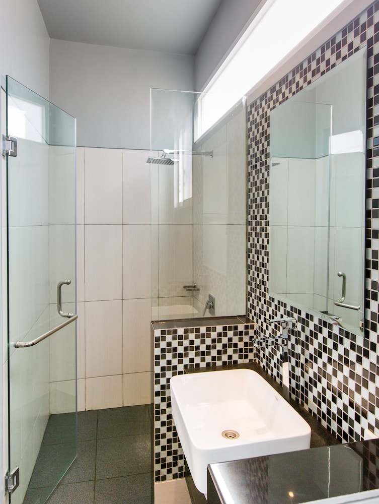Coast Boutique Apartments 15/53