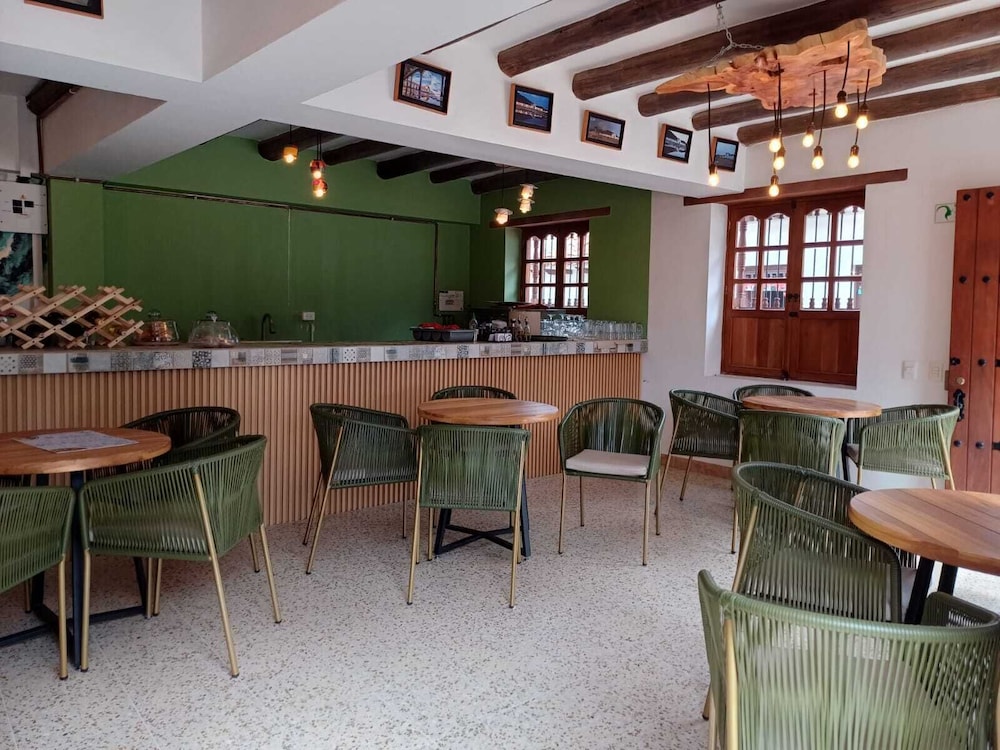 Hotel Boutique Cenit 33/49