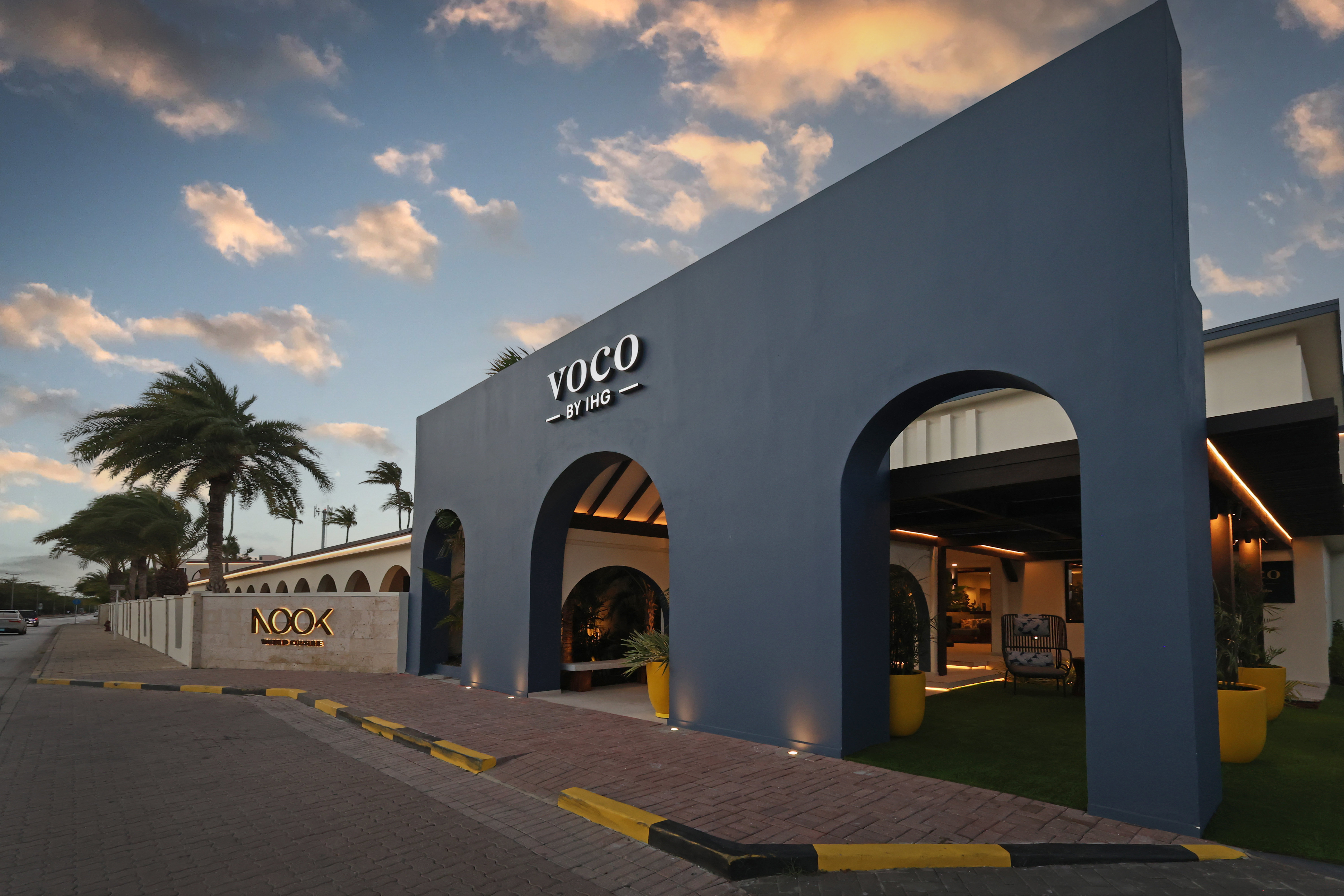 Voco Surfside Aruba by IHG 79/90
