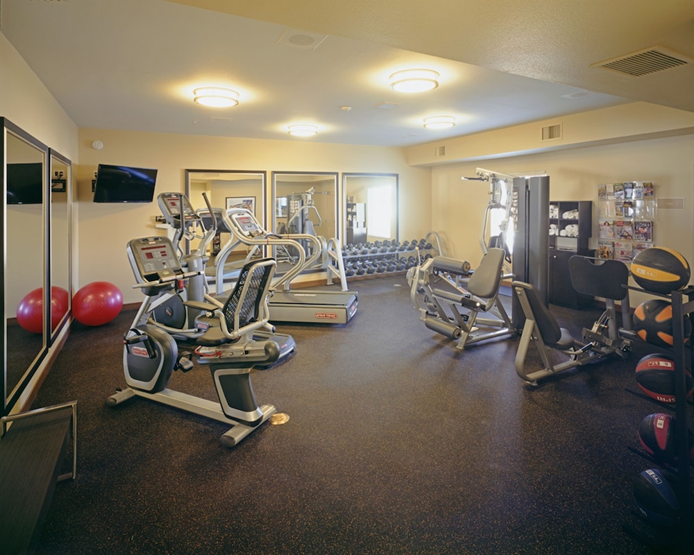 Candlewood Suites Fort Collins 19/39