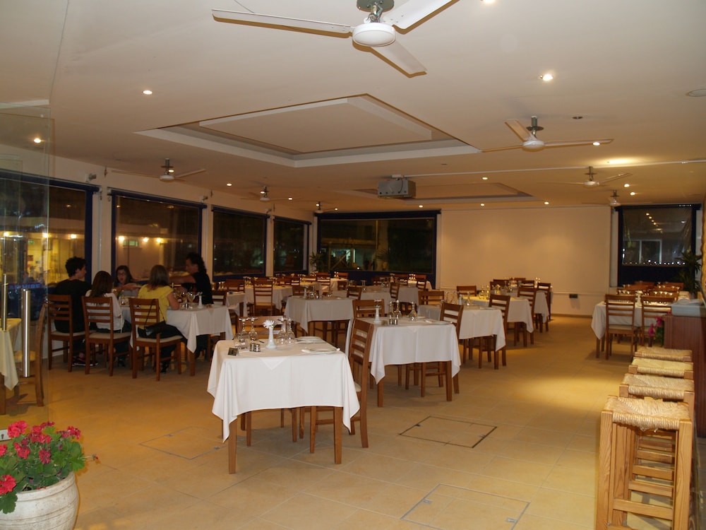 M Boutique Hotel - Adults Only 51/60