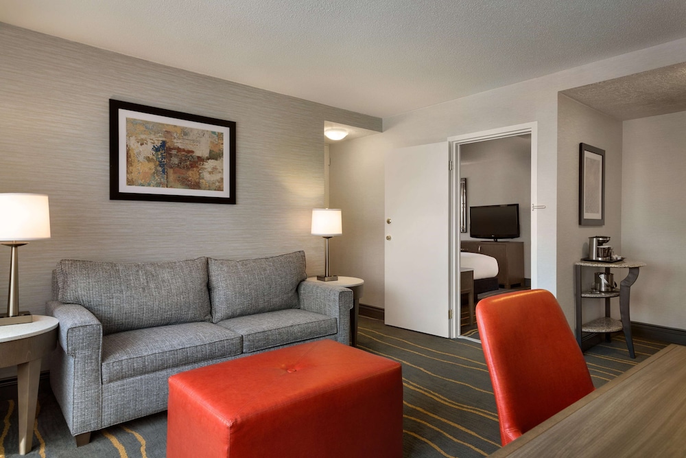 DoubleTree by Hilton Hotel Albuquerque 27/54