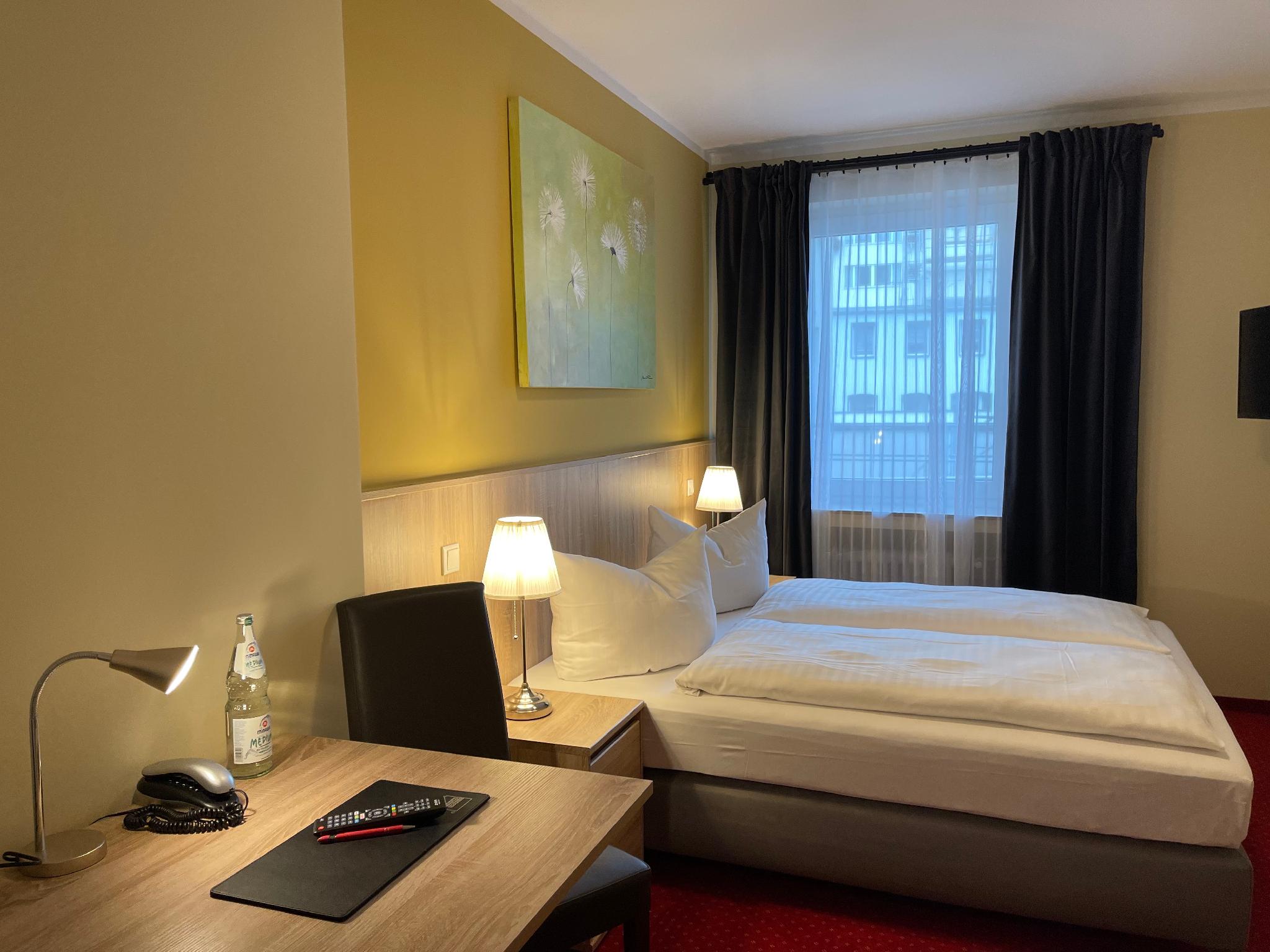 Budget, Double Bed