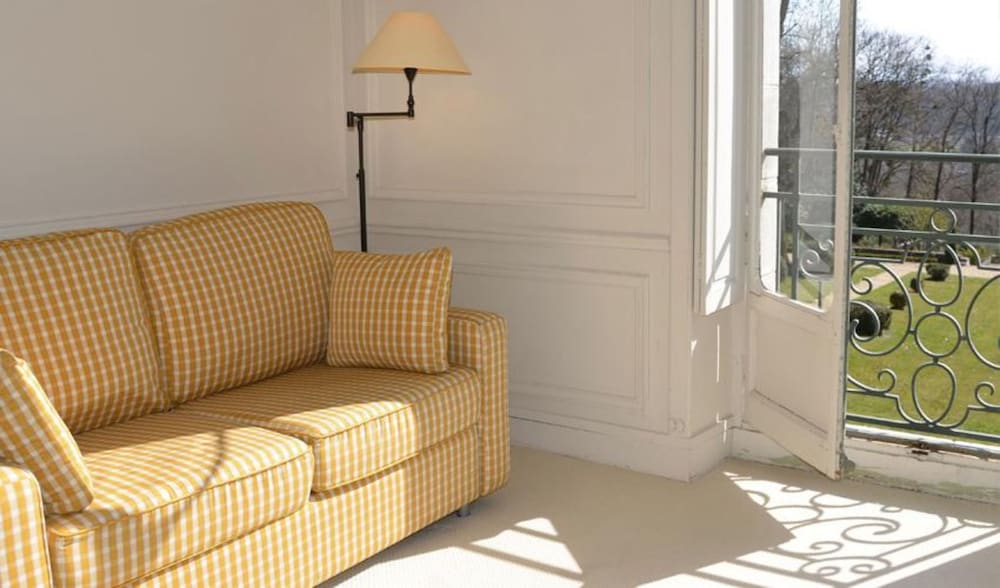 Hotel Villa Navarre 34/52