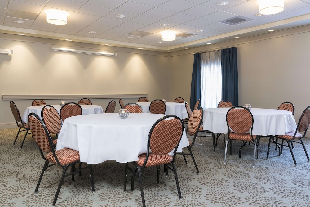 Hampton Inn & Suites Hartford - Manchester 49/61
