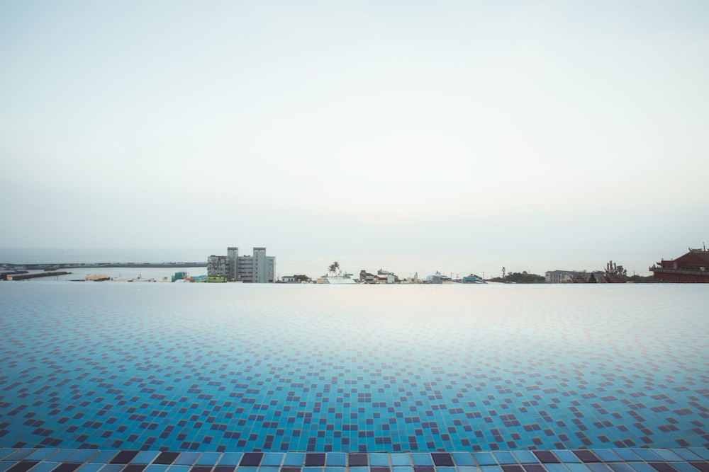 Fangliao Hotel 57/65