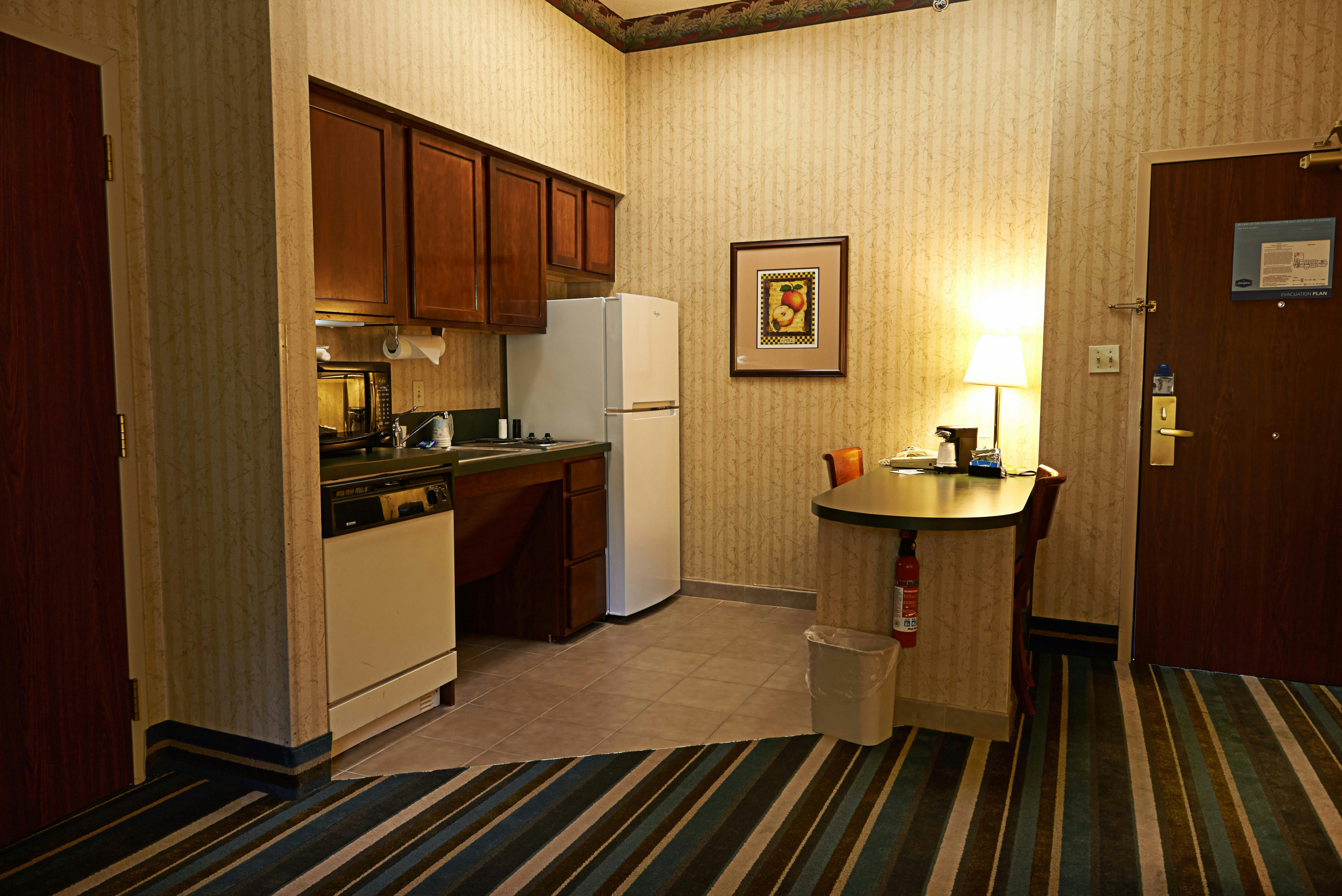 Hampton Inn Suites Scottsburg 13/82