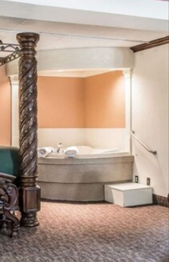 FairBridge Inn & Suites Poconos 13/29