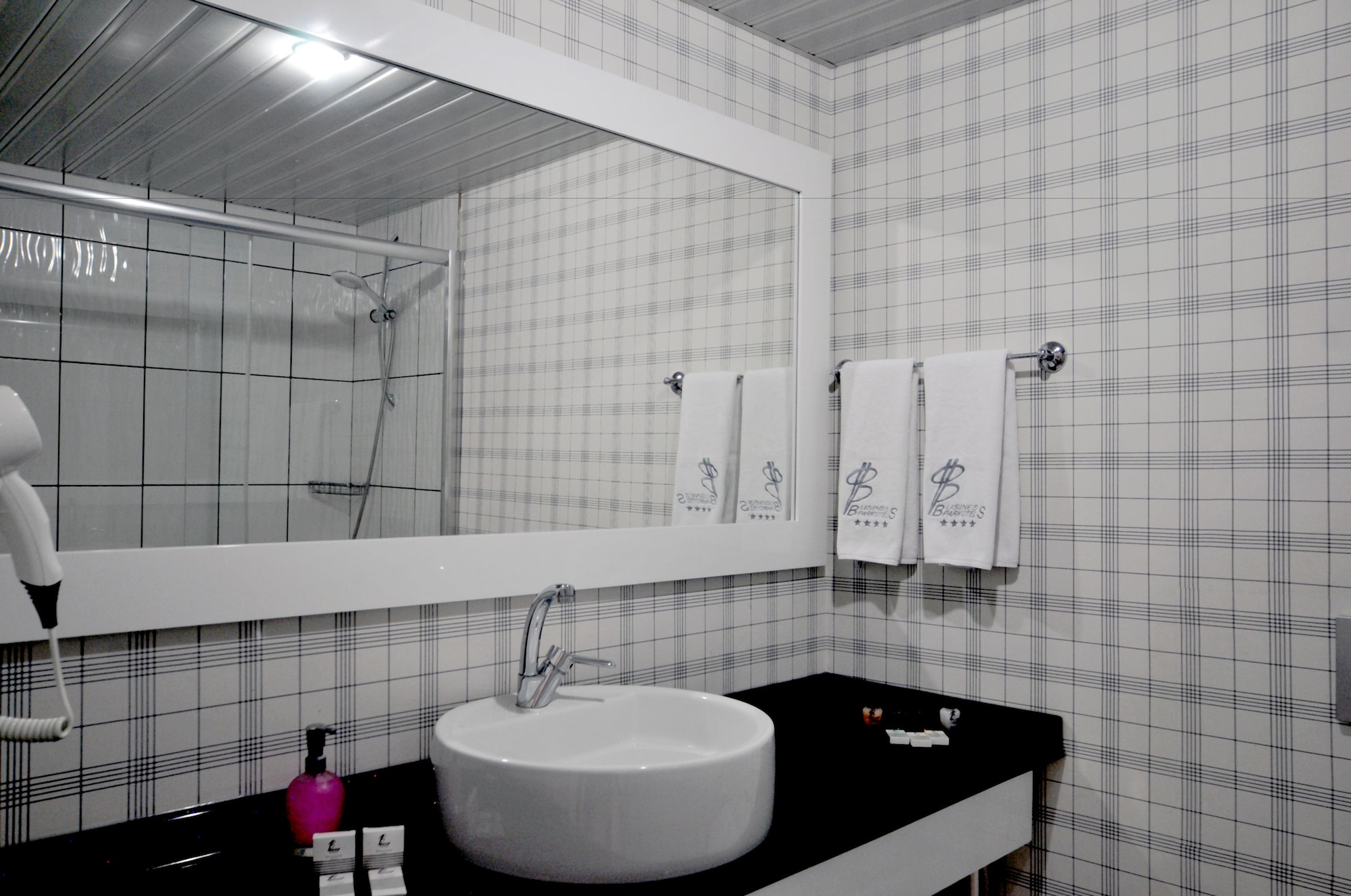 غرفة عائلية بسرير مزدوج وسريرين منفصلين، Business Park Otel 4/4