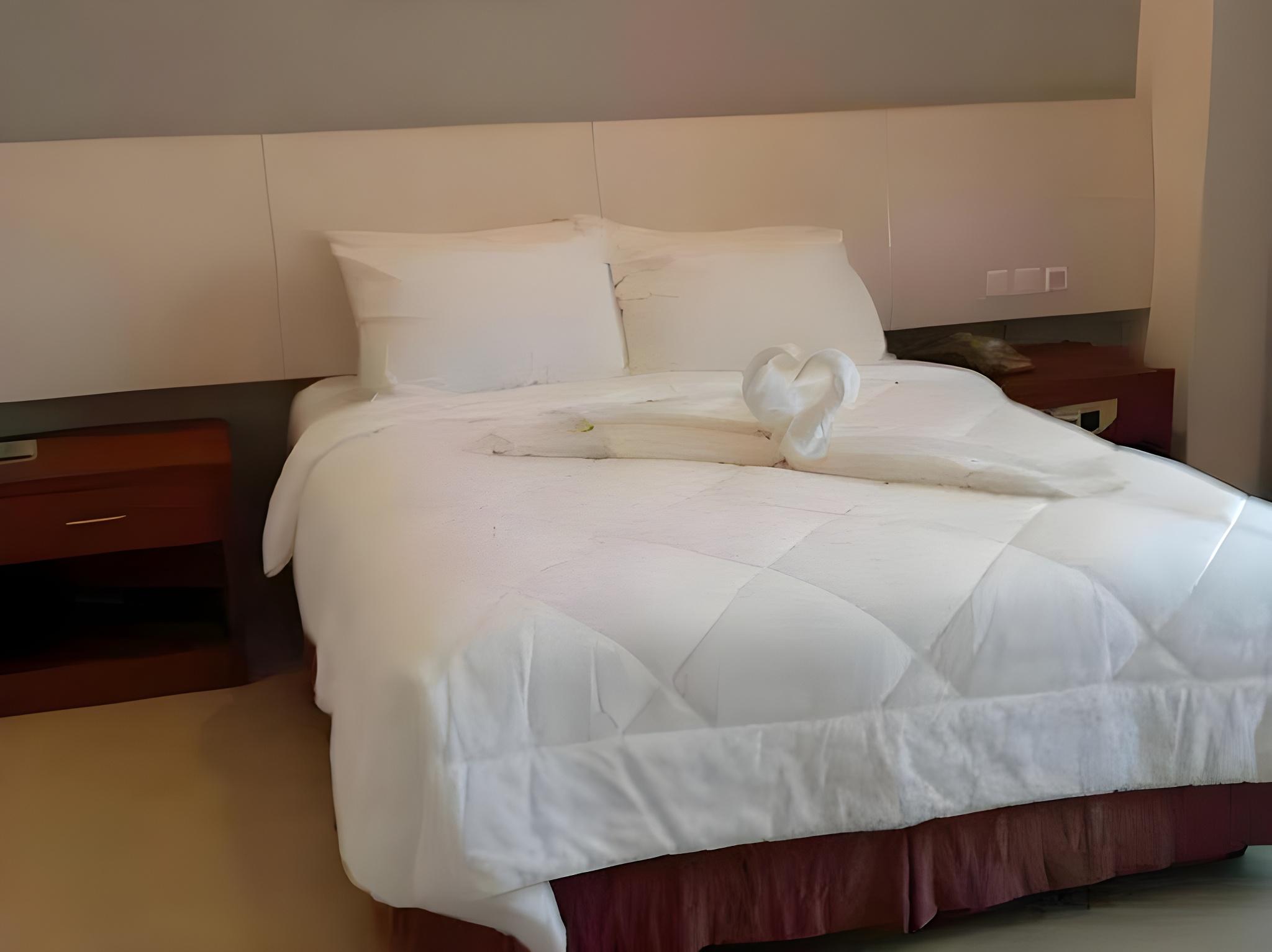 New Siliwangi Hotel Restaurant 9/25