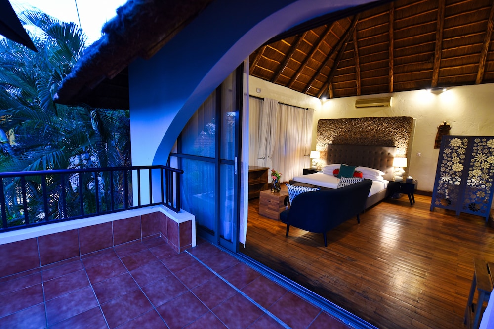Le Petit Village Hotel 27/50