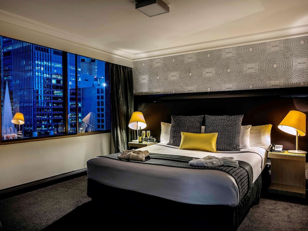 PULLMAN BRISBANE KING GEORGE SQUARE 10/71