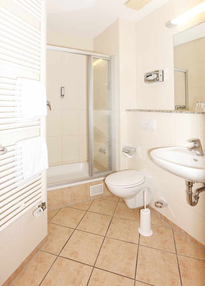 Hotel Am Rhein Wesseling 21/64