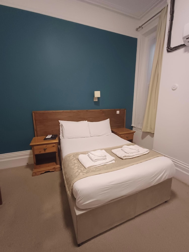 Keppels Head Hotel 10/50