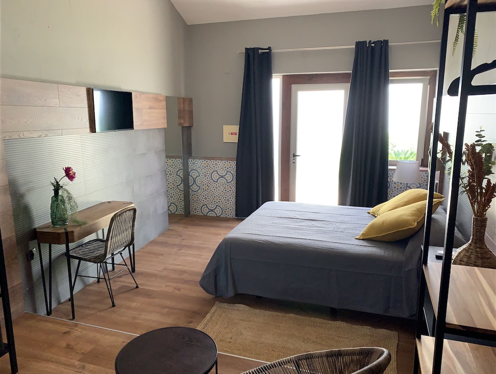 Lost & Found Hostel & Suites 6/35