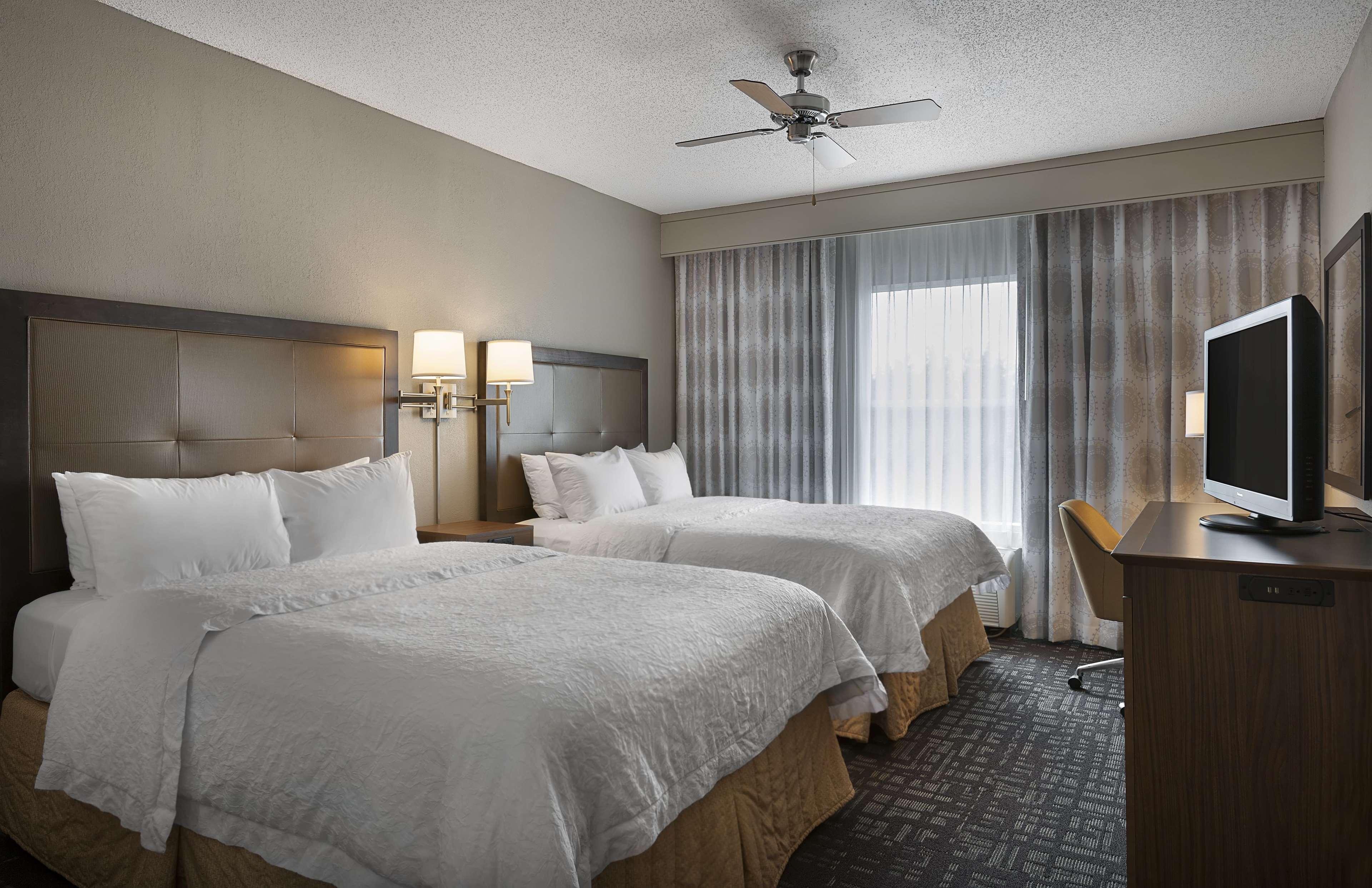 جناح بسريرين كوين بغرفة نوم واحدة بمنطقة جلوس