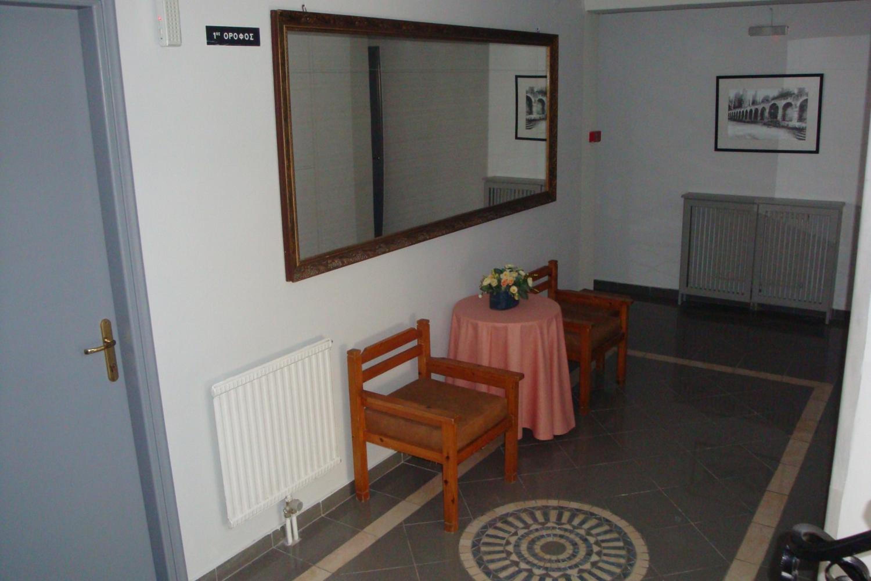 Karis Hotel 7/50