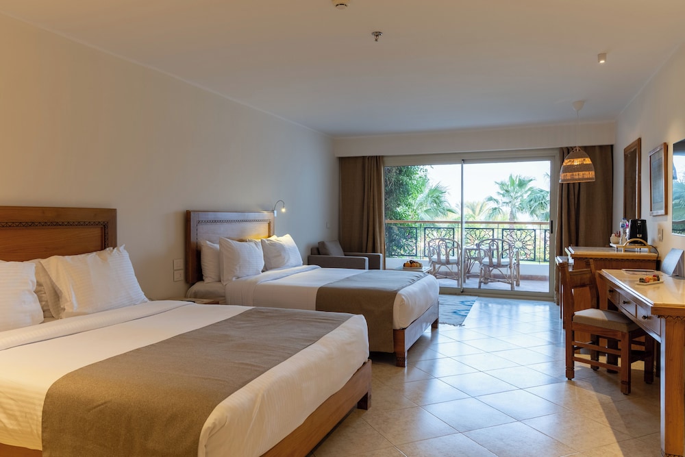 West Bay, Premium, 1 Double and 1 Single Bed, Sea View, Adult Only