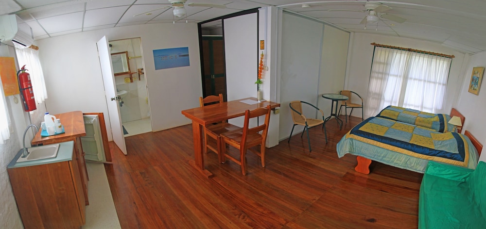 Galapagos Chalet 34/57
