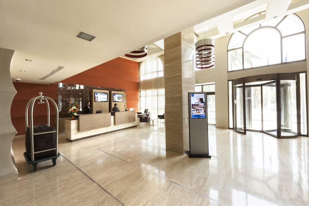 Novotel Tunis 8/50